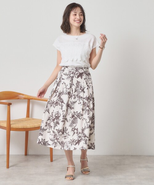 ITS'DEMO（イッツデモ）の「【清涼感／ウエスト後ろゴム／手洗い可】麻調花柄タックスカート（スカート・レディース・ブルー系その他2/ブラウン系その他2/ホワイト系3・00）」の13枚目の写真