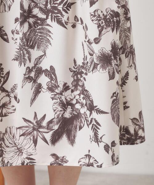 ITS'DEMO（イッツデモ）の「【清涼感／ウエスト後ろゴム／手洗い可】麻調花柄タックスカート（スカート・レディース・ブルー系その他2/ブラウン系その他2/ホワイト系3・00）」の21枚目の写真