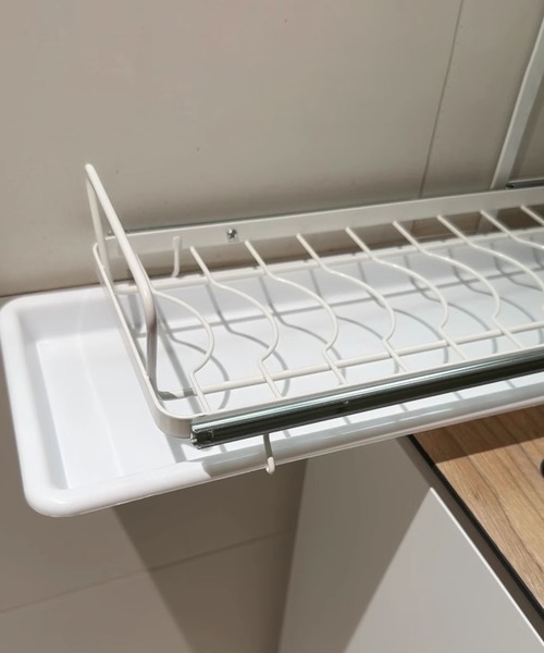 aimoha（アイモハ）の「スライド式水切りラック（キッチン収納・レディース・ホワイト・MEDIUM/LARGE）」の5枚目の写真