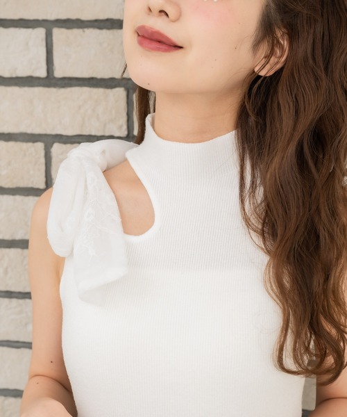 ROJITA（ロジータ）の「ショルダーリボンノースリブニット（ニット/セーター・レディース・ホワイト/アイボリー/ブラック・FREE）」の16枚目の写真