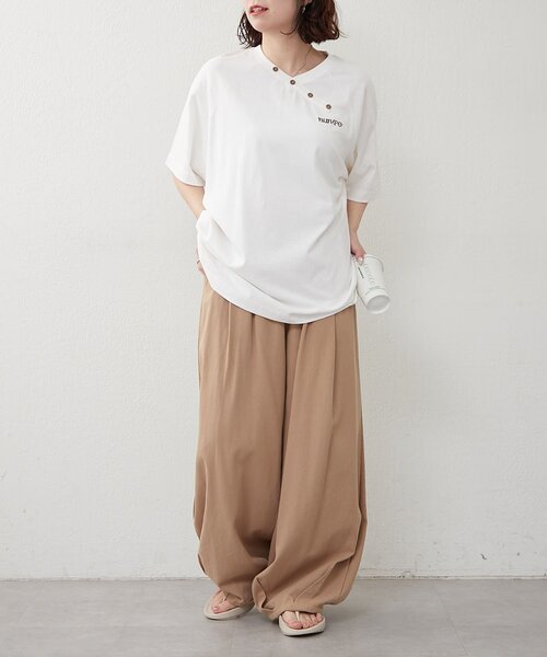 NUNIFE（ユニフィー）の「【NUNIFE】ラグランアシメヘンリーＴ（Tシャツ/カットソー・レディース・オフホワイト/スミクロ/ネイビー・FREE）」の22枚目の写真