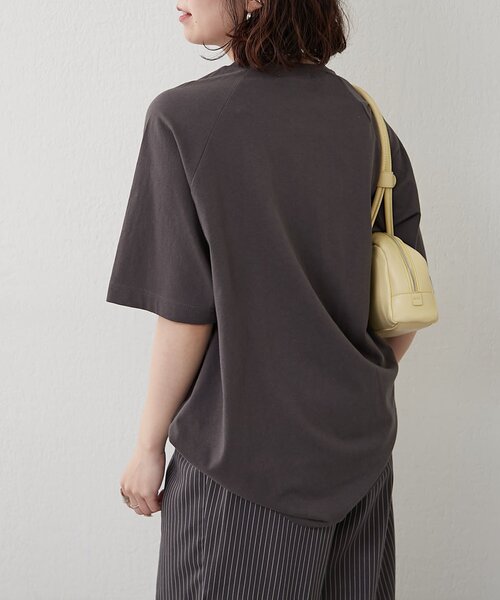 NUNIFE（ユニフィー）の「【NUNIFE】ラグランアシメヘンリーＴ（Tシャツ/カットソー・レディース・オフホワイト/スミクロ/ネイビー・FREE）」の17枚目の写真