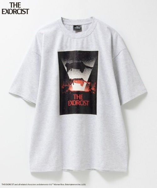 Mac-House（マックハウス）の「【別注デザイン】 THE EXORCIST ホラーデザインTシャツ（Tシャツ/カットソー・メンズ・オートミール/チャコールグレー・M/L/XL）」の2枚目の写真