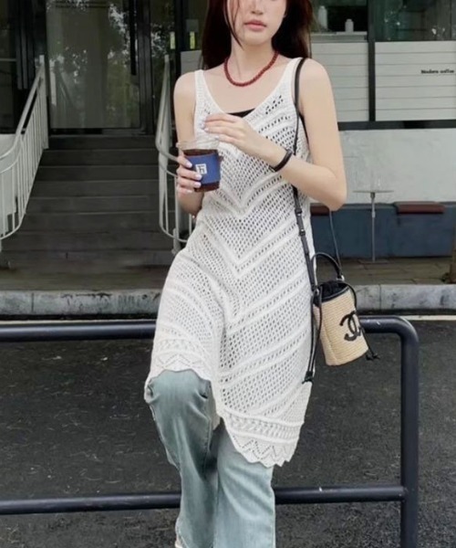 gossip！ロサンゼルス（ゴシップロサンゼルス）の「クロシェ編み ボヘミアン調キャミワンピース（ワンピース・レディース・ブラック/オフホワイト・FREE）」の4枚目の写真