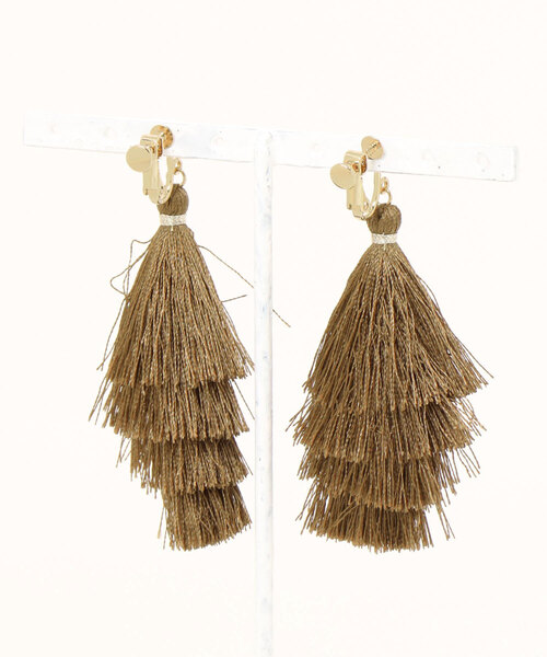 31 Sons de mode（トランテアン　ソン　ドゥ　モード）の「トリプルフリンジイヤリング（イヤリング・レディース・ダークブラウン/グリーン系その他・ﾌﾘ-）」の3枚目の写真