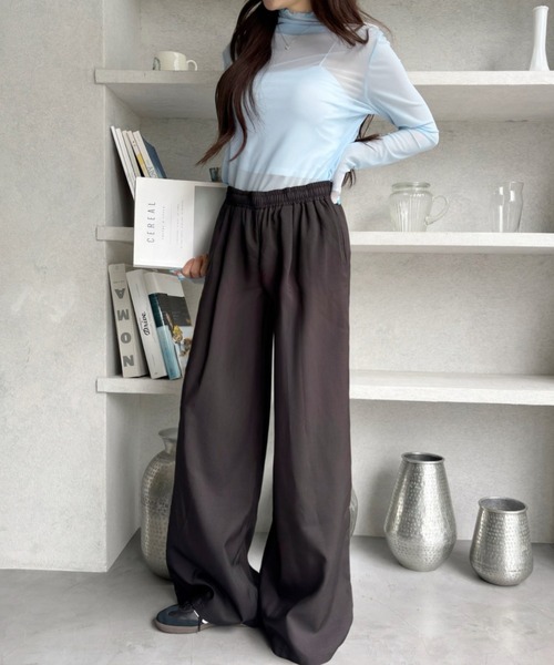 TREOVER(トレオーバー)の「【ラフさと綺麗めの好バランス♪】フロントタックイージーワイドパンツ(その他パンツ・レディース・グレイッシュベージュ/グレー/ブラック/チャコールグレー/ダークブラウン・FREE)」の8枚目の写真
