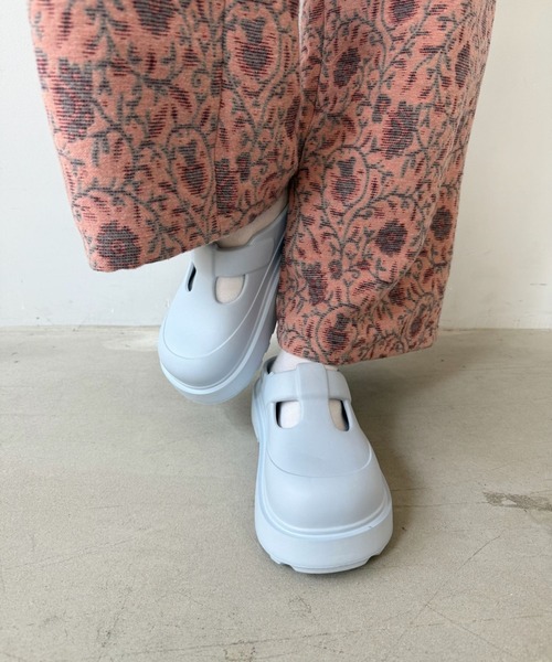 SANSeLF(サンセルフ)の「【SANSeLF】EVAサボシューズ 厚底スリッポン フラットソール サンダル sas25s005(サンダル・レディース・ブラック/ブラウン/アイボリー/ブルー・L/M/S)」の4枚目の写真