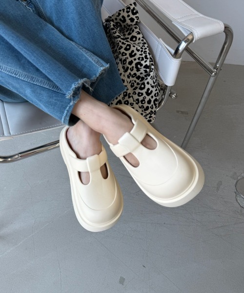 SANSeLF(サンセルフ)の「【SANSeLF】EVAサボシューズ 厚底スリッポン フラットソール サンダル sas25s005(サンダル・レディース・ブラック/ブラウン/アイボリー/ブルー・L/M/S)」の1枚目の写真