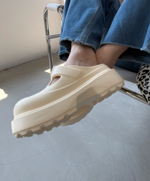 SANSeLF(サンセルフ)の「【SANSeLF】EVAサボシューズ 厚底スリッポン フラットソール サンダル sas25s005(サンダル・レディース・ブラック/ブラウン/アイボリー/ブルー・L/M/S)」の13枚目の写真