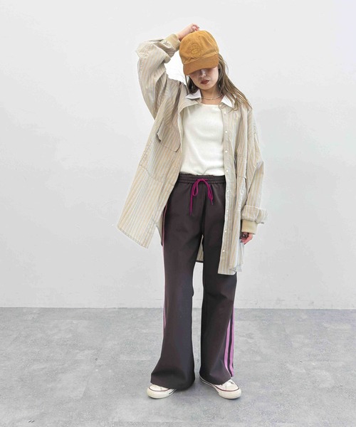 niko and...(ニコアンド)の「【MODE NORM CORE】2WAYカラービッグロングシャツ(シャツ/ブラウス・レディース・ネイビー/キャメル/オフホワイト・MEDIUM/LARGE)」の12枚目の写真