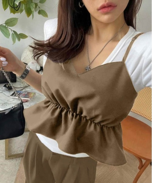 AMELY(エミリー)の「レイヤード風ペプラムセットアップ(セットアップ・レディース・グレー/ブラック/カーキブラウン・M/L)」の3枚目の写真