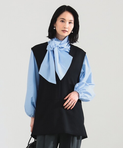 Demi-Luxe BEAMS(デミルクス ビームス)の「【1/9再値下げ】ツイル Vあき プルオーバー ベスト(ベスト・レディース・ベージュ/ブラック・36/38)」の2枚目の写真