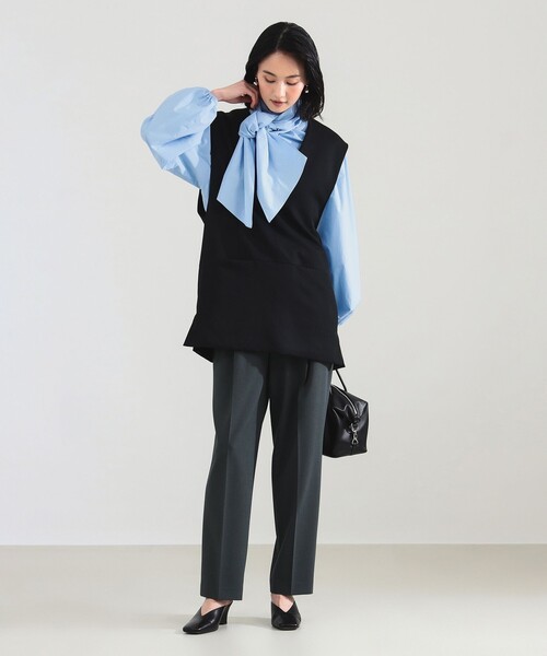 Demi-Luxe BEAMS(デミルクス ビームス)の「【1/9再値下げ】ツイル Vあき プルオーバー ベスト(ベスト・レディース・ベージュ/ブラック・36/38)」の3枚目の写真