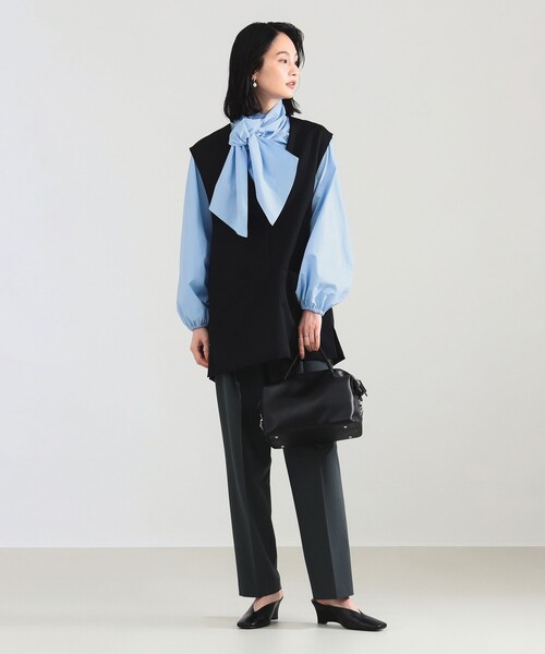 Demi-Luxe BEAMS(デミルクス ビームス)の「【1/9再値下げ】ツイル Vあき プルオーバー ベスト(ベスト・レディース・ベージュ/ブラック・36/38)」の4枚目の写真