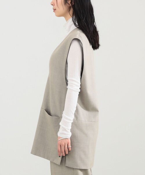 Demi-Luxe BEAMS(デミルクス ビームス)の「【1/9再値下げ】ツイル Vあき プルオーバー ベスト(ベスト・レディース・ベージュ/ブラック・36/38)」の13枚目の写真