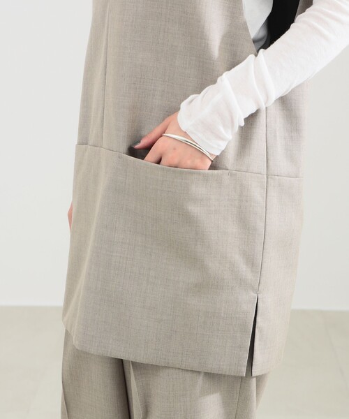 Demi-Luxe BEAMS(デミルクス ビームス)の「【1/9再値下げ】ツイル Vあき プルオーバー ベスト(ベスト・レディース・ベージュ/ブラック・36/38)」の17枚目の写真