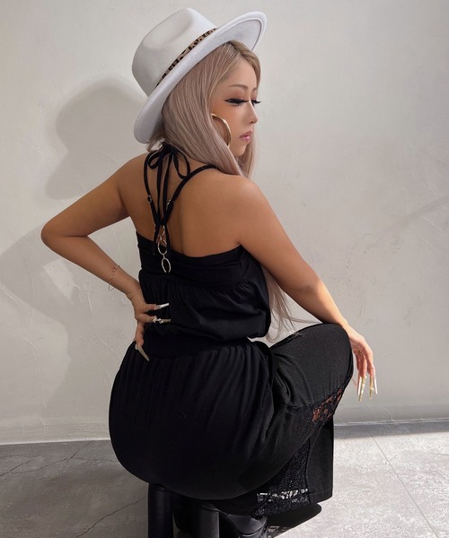 BLACKQUEEN(ブラッククイーン)の「【BLACKQUEEN】サイドレース×チェーンベルト付きオールインワン(つなぎ/オールインワン・レディース・ブラック/ベージュ・M)」の13枚目の写真