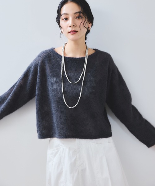 VIS（ビス）の「フラワーモチーフフェザーシアーニット（ニット/セーター・レディース・チャコールグレー/オフホワイト/ピンク・FREE）」の2枚目の写真