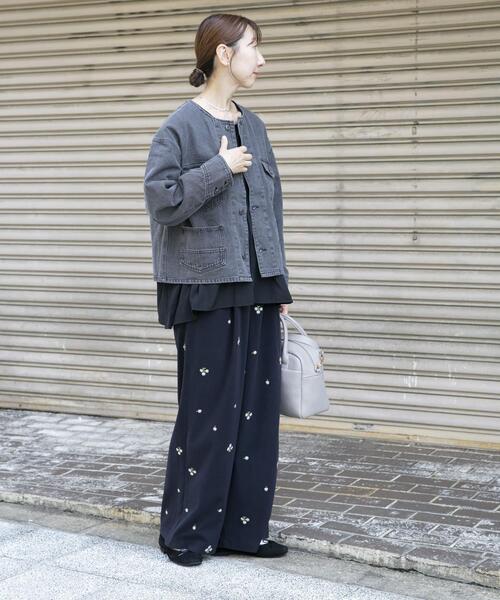 ITEMS URBANRESEARCH（アイテムズ アーバンリサーチ）の「デニムノーカラージャケット（デニムジャケット・レディース・ブラック/グレー/インディゴブルー・FREE）」の7枚目の写真