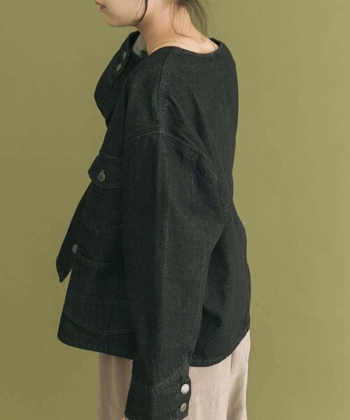 ITEMS URBANRESEARCH（アイテムズ アーバンリサーチ）の「デニムノーカラージャケット（デニムジャケット・レディース・ブラック/グレー/インディゴブルー・FREE）」の22枚目の写真