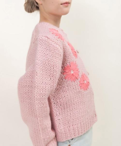 Dot&Stripes CHILD WOMAN(ドットアンドストライプス チャイルドウーマン)の「ロービングウール手編み&刺繍カーディガン(カーディガン/ボレロ・レディース・アイボリー/ピンク・FREE)」の21枚目の写真