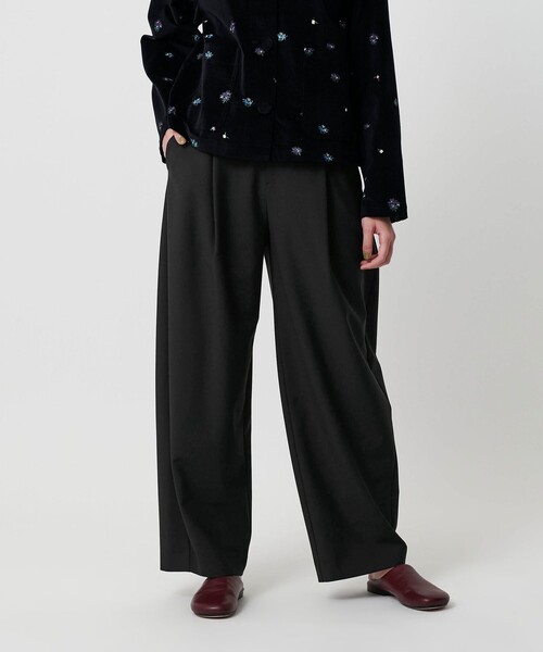 BEAUTY&YOUTH UNITED ARROWS(ビューティーアンドユースユナイテッドアローズ)の「ポリエステルブレンド カーブパンツ(その他パンツ・レディース・ブラック/その他1/ベージュ/ライトグレー/その他2・M/S/XS)」の2枚目の写真