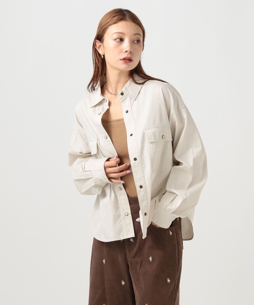 BAYFLOW（ベイフロー）の「[ショートとロングで選べる着丈]コットンボーイフレンドシャツ（シャツ/ブラウス・レディース・オフホワイト/カーキ/インディゴブルー/ボルドー・MEDIUM/SMALL）」の14枚目の写真