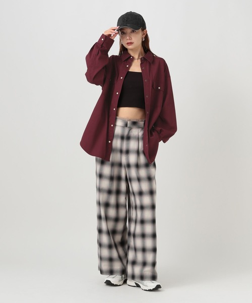 BAYFLOW（ベイフロー）の「[ショートとロングで選べる着丈]コットンボーイフレンドシャツ（シャツ/ブラウス・レディース・オフホワイト/カーキ/インディゴブルー/ボルドー・MEDIUM/SMALL）」の18枚目の写真