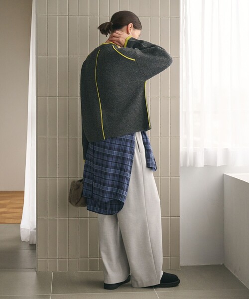 BEAUTY&YOUTH UNITED ARROWS（ビューティーアンドユースユナイテッドアローズ）の「ネップカラーライン クルーネック ニットプルオーバー（ニット/セーター・レディース・ダークグレー/ライム/オフホワイト・FREE）」の18枚目の写真