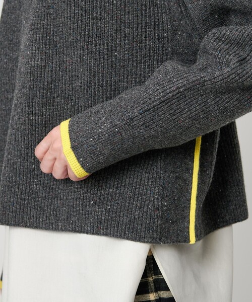 BEAUTY&YOUTH UNITED ARROWS（ビューティーアンドユースユナイテッドアローズ）の「ネップカラーライン クルーネック ニットプルオーバー（ニット/セーター・レディース・ダークグレー/ライム/オフホワイト・FREE）」の10枚目の写真