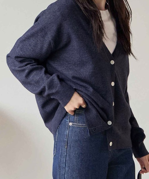 CHAN ME(チャンミ)の「Vネックカーディガン(カーディガン/ボレロ・レディース・グレー/ネイビー/ベージュ・MEDIUM/LARGE/X-LARGE)」の15枚目の写真