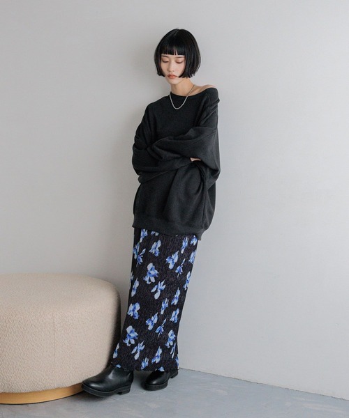 セール】シャイニーベロアタイトスカート 588929（スカート）｜LOWRYS