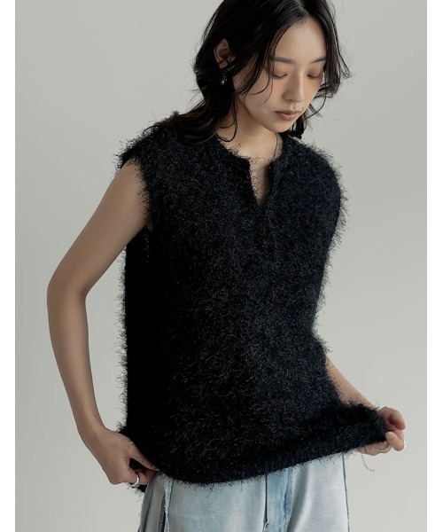 Re:EDIT（リエディ）の「[2025AW COLLECTION]キーネックフェザーニットベスト（ベスト・レディース・ブラック/アイボリー/グレー・MEDIUM/LARGE）」の5枚目の写真