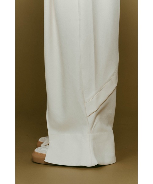 Knuth Marf（クヌースマーフ）の「front slit pants(unisex)（その他パンツ・レディース・ホワイト/ブラウン/ブラック・X-SMALL/SMALL/MEDIUM/LARGE）」の9枚目の写真