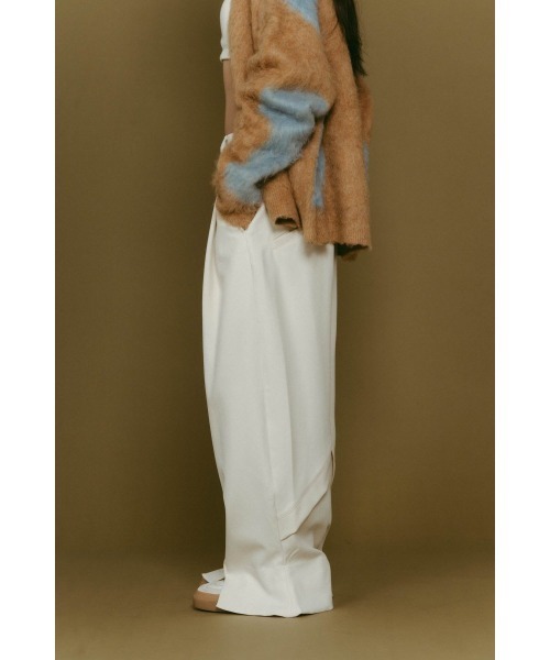 Knuth Marf（クヌースマーフ）の「front slit pants(unisex)（その他パンツ・レディース・ホワイト/ブラウン/ブラック・X-SMALL/SMALL/MEDIUM/LARGE）」の11枚目の写真