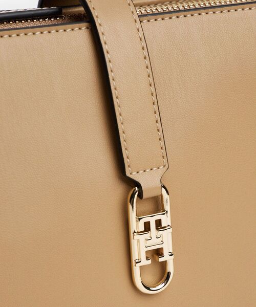 TOMMY HILFIGER（トミーヒルフィガー）の「リブレショルダーバッグ（ショルダーバッグ・レディース・ベージュ/ブラック・FREE）」の7枚目の写真