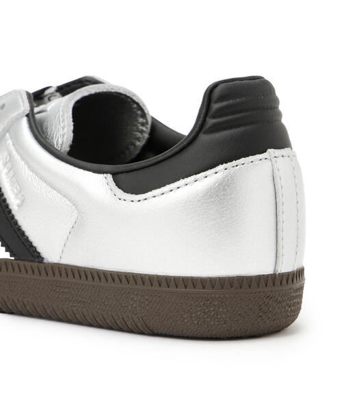 adidas Originals(アディダスオリジナルス)の「adidas Originals/アディダスオリジナルス/Samba OG /silver_KI8464(スニーカー・レディース・シルバー・23.0cm/25.0cm/24.5cm/24.0cm/23.5cm)」の14枚目の写真