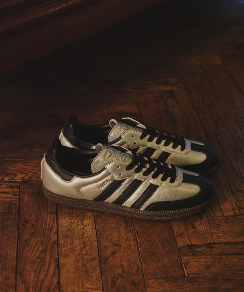 adidas Originals(アディダスオリジナルス)の「adidas Originals/アディダスオリジナルス/Samba OG /silver_KI8464(スニーカー・レディース・シルバー・23.0cm/25.0cm/24.5cm/24.0cm/23.5cm)」の8枚目の写真