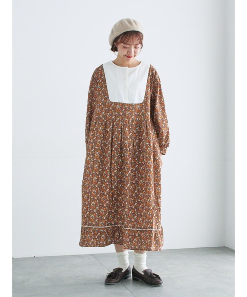 Samansa Mos2（サマンサ モスモス）の「【WEB限定】胸元配色花柄ワンピース（ワンピース・レディース・ミント/ブラウン/チャコールグレー・F）」の5枚目の写真