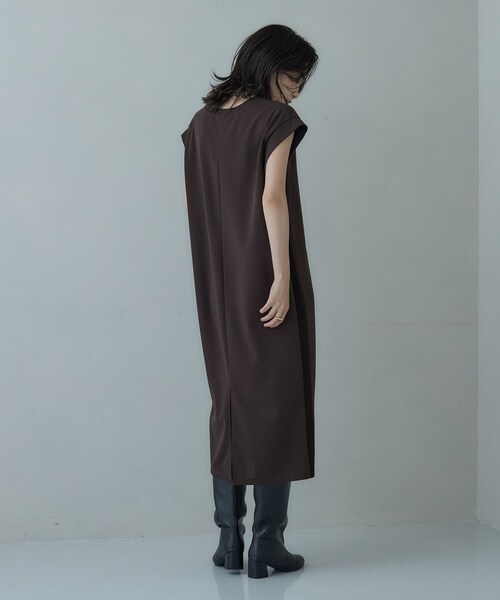 GALLEST（ギャレスト）の「サイドラインジョーゼットワンピース（ワンピース・レディース・ブラック/ブラウン系その他・34/38）」の6枚目の写真