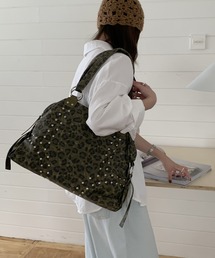 【 MEMECLE / メメクル 】レオパード スタッズ付き ショルダーバッグ