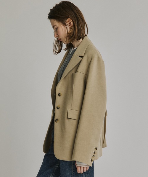 PUBLIC TOKYO（パブリックトウキョウ）の「ダブルクロスノッチドラペルジャケット＊セットアップ対応＊（テーラードジャケット・レディース・ベージュ/ブラック/ネイビー・1/2）」の22枚目の写真