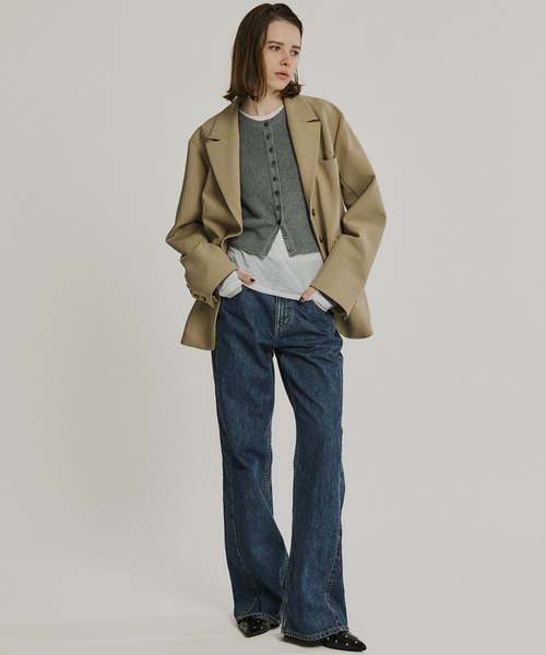 PUBLIC TOKYO（パブリックトウキョウ）の「ダブルクロスノッチドラペルジャケット＊セットアップ対応＊（テーラードジャケット・レディース・ベージュ/ブラック/ネイビー・1/2）」の7枚目の写真