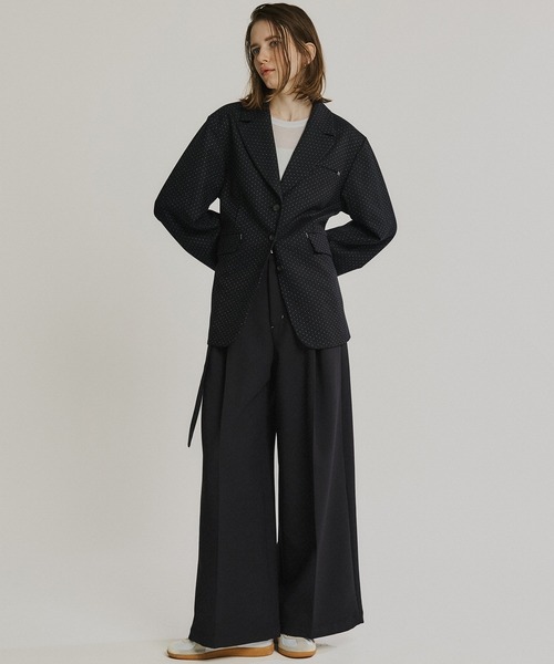 PUBLIC TOKYO（パブリックトウキョウ）の「ダブルクロスノッチドラペルジャケット＊セットアップ対応＊（テーラードジャケット・レディース・ベージュ/ブラック/ネイビー・1/2）」の13枚目の写真