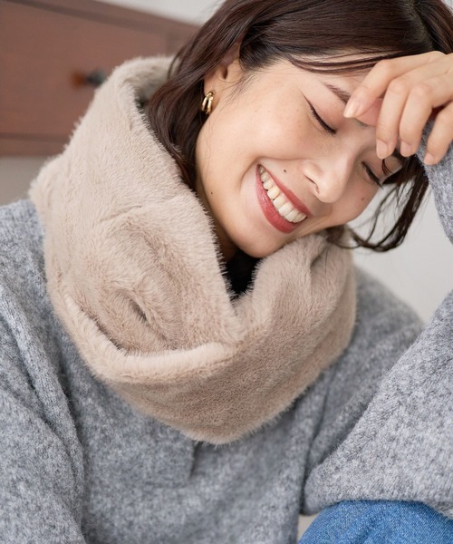 FOUND GOOD（ファウンドグッド）の「とろふわスヌード（マフラー・レディース・ベージュ/ブラック/グレー系5・FREE）」の3枚目の写真