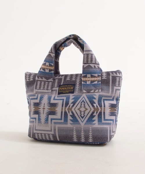PENDLETON（ペンドルトン）の「PENDLETON ペンドルトン FLANNEL TOTE BAG ネイティブパターン フランネル 中綿入り トートバッグ（トートバッグ・レディース・チャコール/ベージュ・FREE）」の4枚目の写真