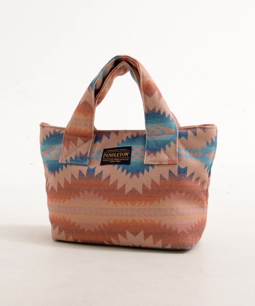 PENDLETON（ペンドルトン）の「PENDLETON ペンドルトン FLANNEL TOTE BAG ネイティブパターン フランネル 中綿入り トートバッグ（トートバッグ・レディース・チャコール/ベージュ・FREE）」の5枚目の写真