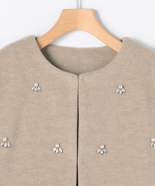 MICO COULIER（ミコクリエ）の「ニット両面パイルビジューベスト（ブルゾン・レディース・チャコールグレー/ベージュ・38）」の16枚目の写真