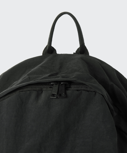 MUSINSA STANDARD（ムシンサスタンダード）の「クリンクルラウンドポケットバックパック[ブラック]（バックパック/リュック・レディース・その他・FREE）」の5枚目の写真