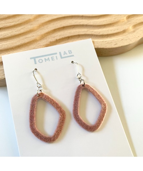 tone(トーン)の「【TOMEI LAB】フロッキー ピアス(MA)(ピアス(両耳用)・レディース・ピンク系その他/オリーブ・FREE)」の2枚目の写真